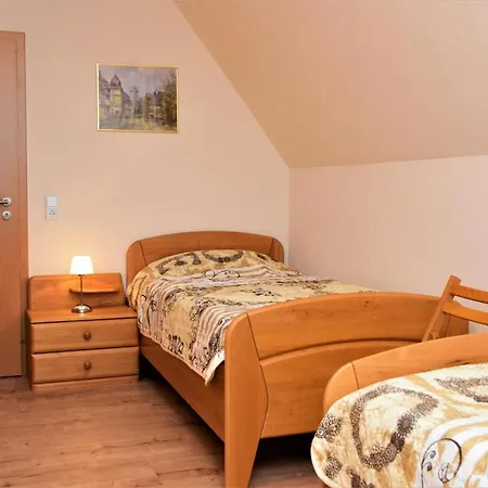 Anneliese Am Stadttor Apartment *