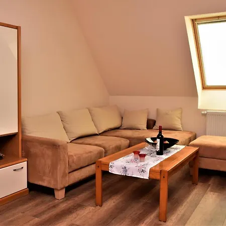 Anneliese Am Stadttor 公寓